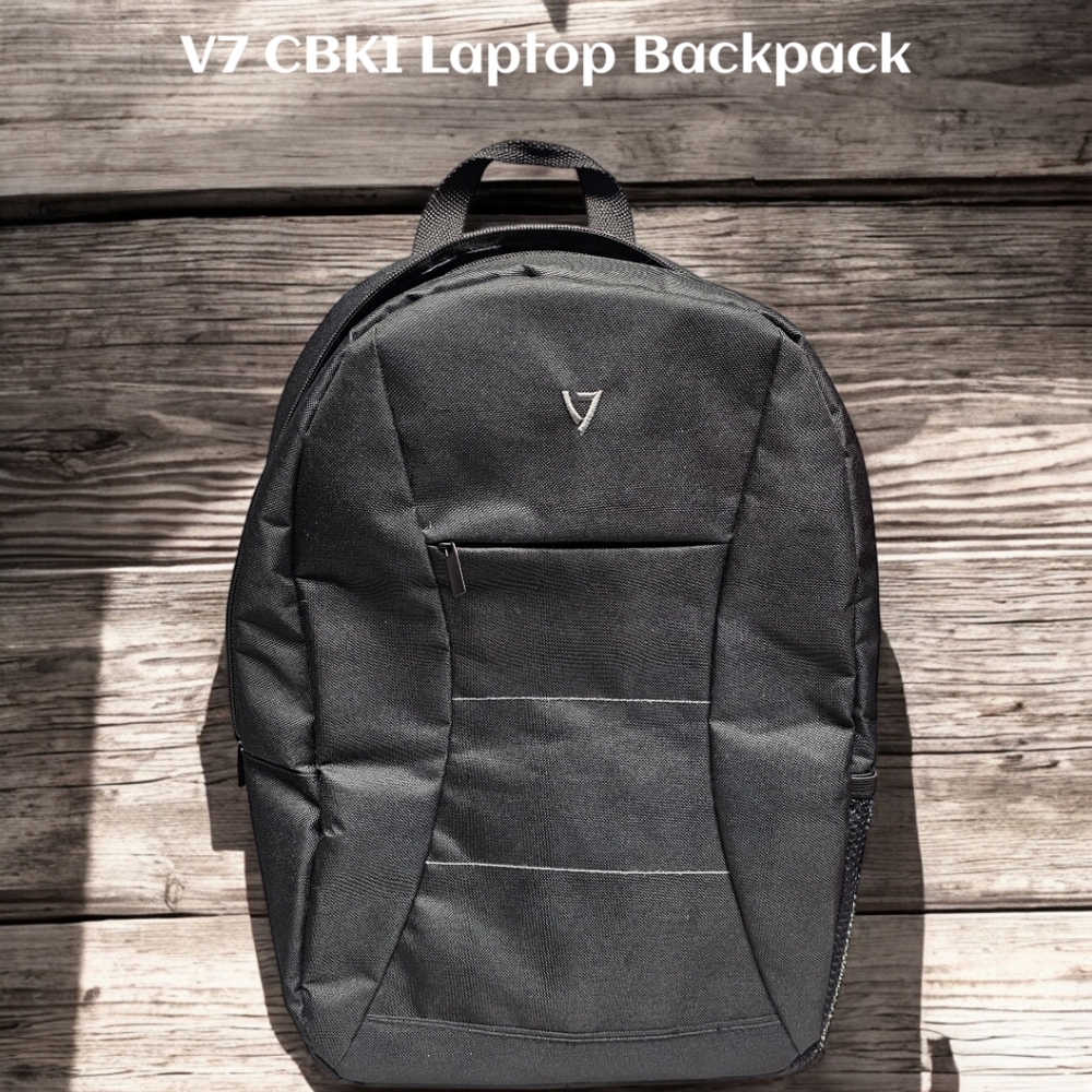 V7 16in Padded Laptop Backback